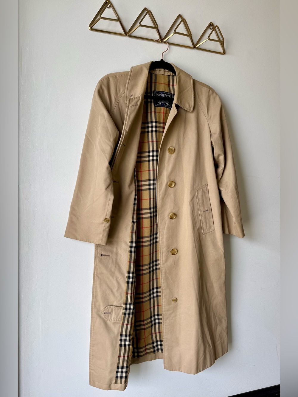 Classic Beige Trench Coat with Plaid Lining